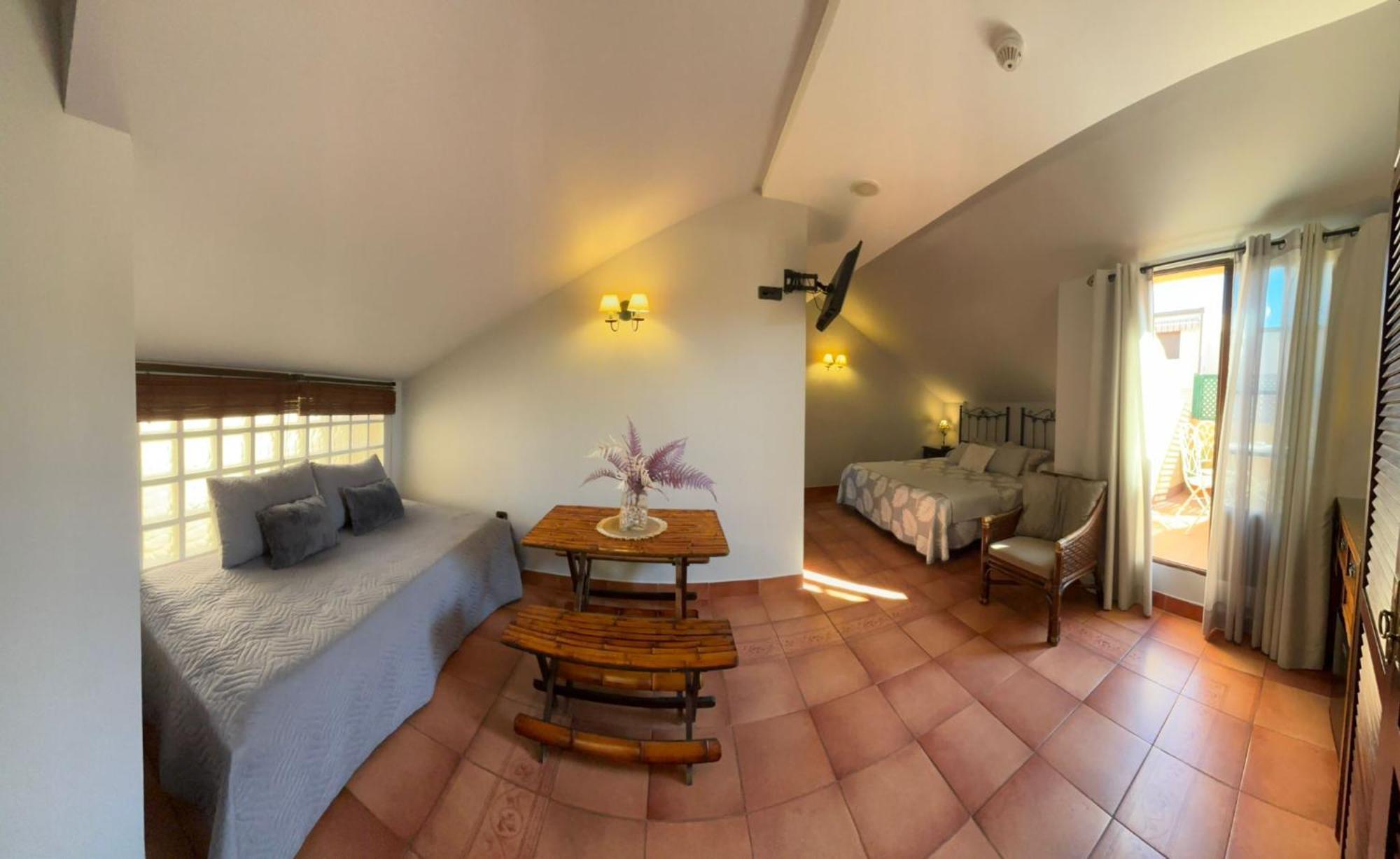 Hotel Baviera Linares  Zewnętrze zdjęcie