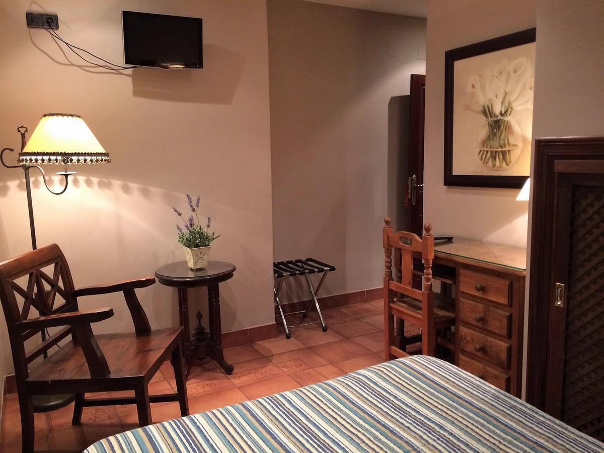 Hotel Baviera Linares  Zewnętrze zdjęcie